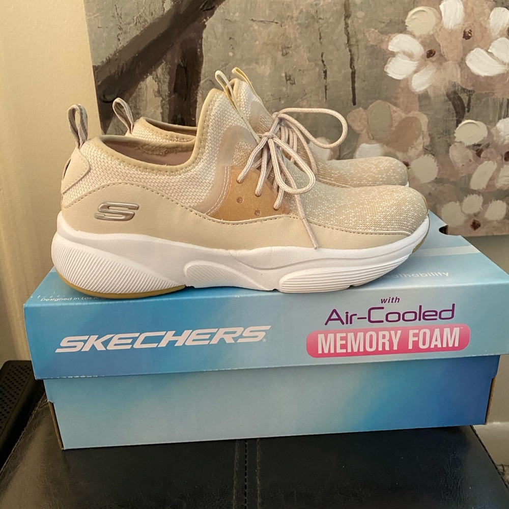 Sketchers Meridian Natural 6